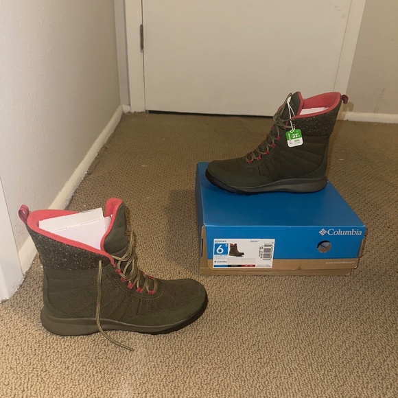 Columbia Nikiski Waterproof Boots - Picture 1 of 3